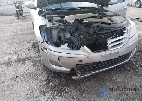 2010 Hyundai Genesis 3.8 z USA, uszkodzony, nr VIN KMHGC4DEXAU070503